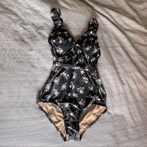 NWT Jessica Rey Grace swimsuit, Sz M